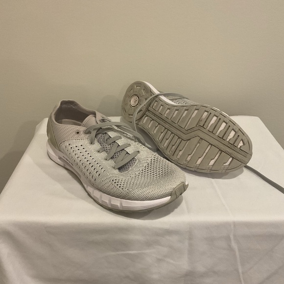 UNDER ARMOUR - HOVR Sonic Running Shoe - White/Grey - Women’s 8.5 (US) - Picture 5 of 7